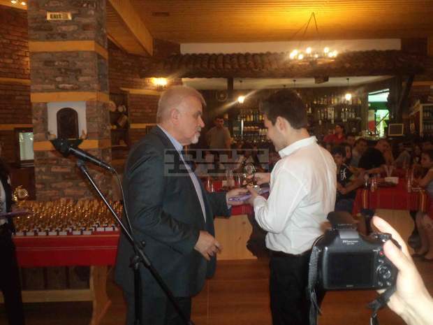 Кметът на Разград награди 274 ученици,  заели призови места в олимпиади,  състезания и конкурси