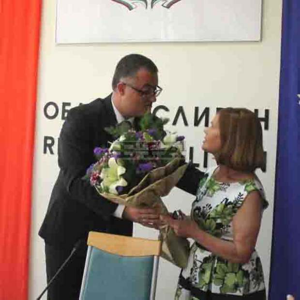 Областният управител на Сливен  връчи годишния приз "Майчино сърце", който се присъжда на приемен родител