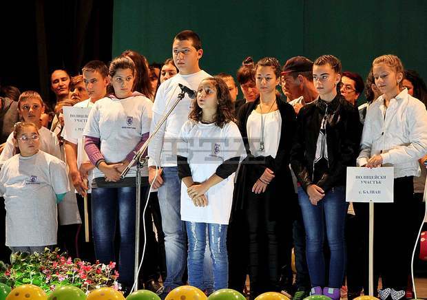 В лятна полицейска академия са участвали над 350 децаот Велико Търново