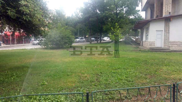 Нова автоматизирана подземна напоителна система работи в централния парк на Разлог