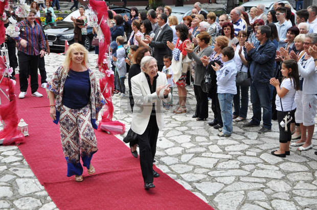 Любимият български актьор Никола Анастасов откри театралните празници в Разлог "Звездите на театъра"