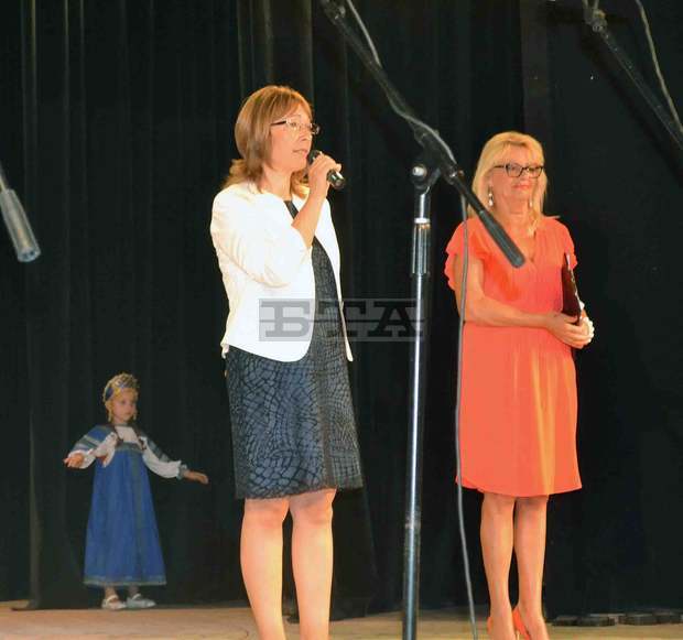 Приключи  фестивалът за руска поезия, песен и танц