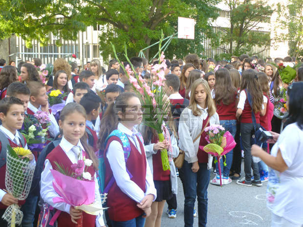 Общо 21 370 ученици в област Сливен ще се обучават през учебната 2015-2016 година