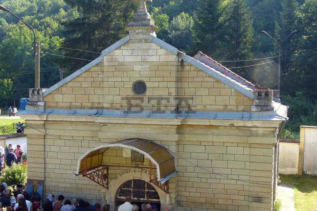 Повече от 1000 изпълнители си дават среща на фолклорен фестивал край русенското село Каран Върбовка