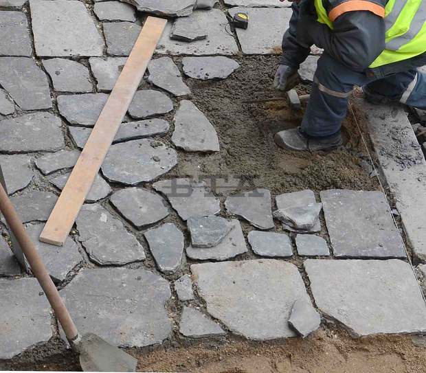 В населените места край Велико Търново започна ремонт улици и тротоари В населените места край Велико Търново започна ремонт улици и тротоари