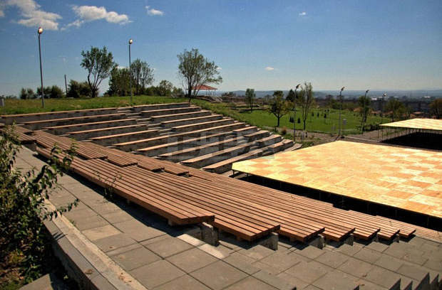 Джо Лин Търнър ще пее на сцената на средновековната крепост "Туида" в Сливен