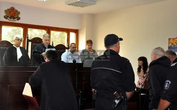 Видинският окръжен съд постанови 18 години затвор за британския гражданин Дейвид Бел Брайсън, обвинен в убийство на 11-годишно момче