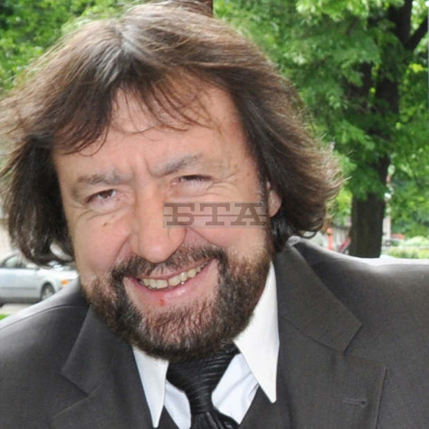 Предприемачът Николай Банев  дължи на Община Созопол  над 426 000 лева данъци