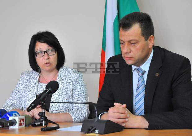 На среща при областния управител на Благоевград  бяха обсъдени обстановката и мерки за решаване  на проблемите след възникналото в Гърмен напрежение