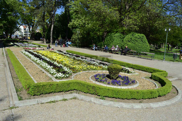 Допълнителни десет обекта  се ремонтират в градския парк на Добрич с европейски средства