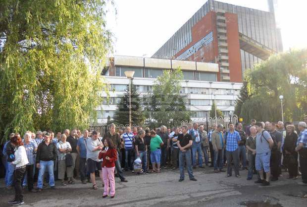 Енергетици от ТЕЦ "Бобов дол" протестират заради забавени заплати