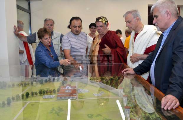 Открит е обновеният с европейски средства археологически резерват "Абритус"