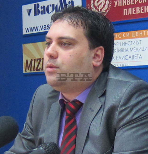Младежко сдружение от Плевен подготвя Зелено училище край язовир "Вълчовец" Младежко сдружение от Плевен подготвя Зелено училище край язовир "Вълчовец"