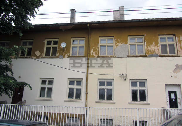 Двайсет самотни жители на Радомирско ползват услугата на Дневния център за възрастни хора в с. Извор