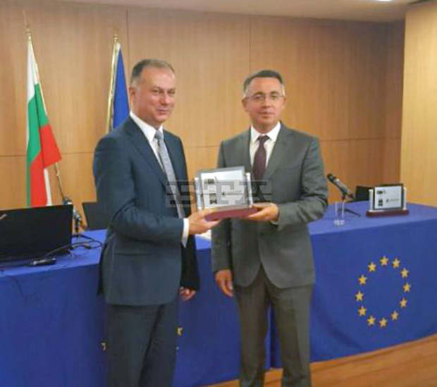 Кърджалийски проект ще представи България в европейския кръг на Европейските награди за насърчаване на предприемачеството за 2015 г. Кърджалийски проект ще представи България в европейския кръг на Европейските награди за насърчаване на предприемачеството за 2015 г.