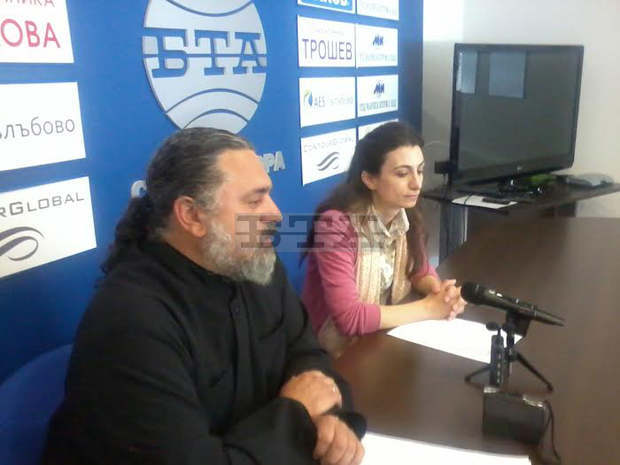 Пет хиляди лева са  събрани от благотворителна изложба на неделните училища към  Българската православна църква в Стара Загора