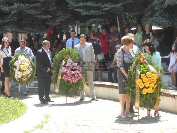 Почит и преклонение пред паметниците на героите бяха отдадени в  официална церемония в  Кюстендил