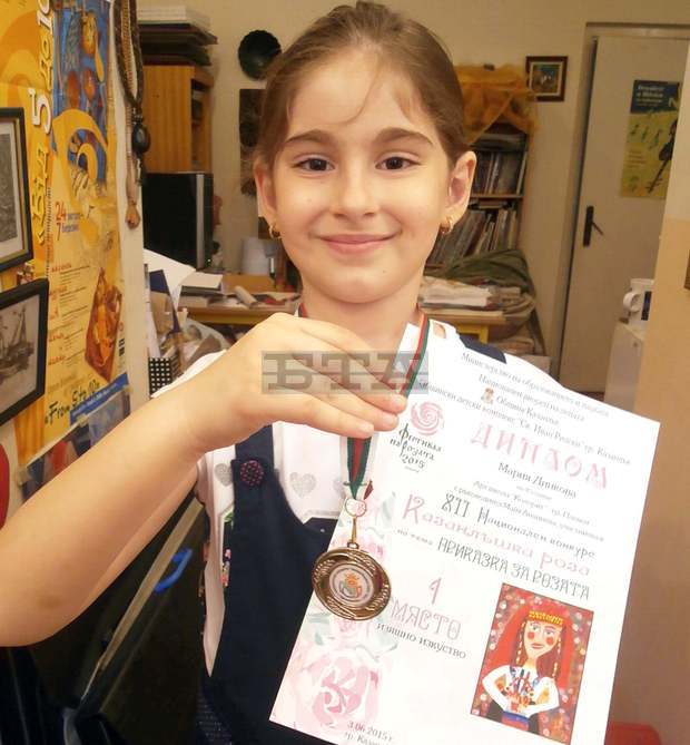 Осемгодишната Мария от Плевен спечели най-високото отличие на конкурса "Казанлъшка роза"