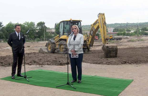 Цецка Цачева: Респектирана съм от инвеститора, който неотклонно отстоява каузата на Плевен
