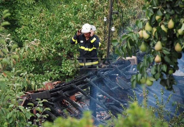 Къща горя в благоевградскияквартал "Орлова чука",пострадали хора няма