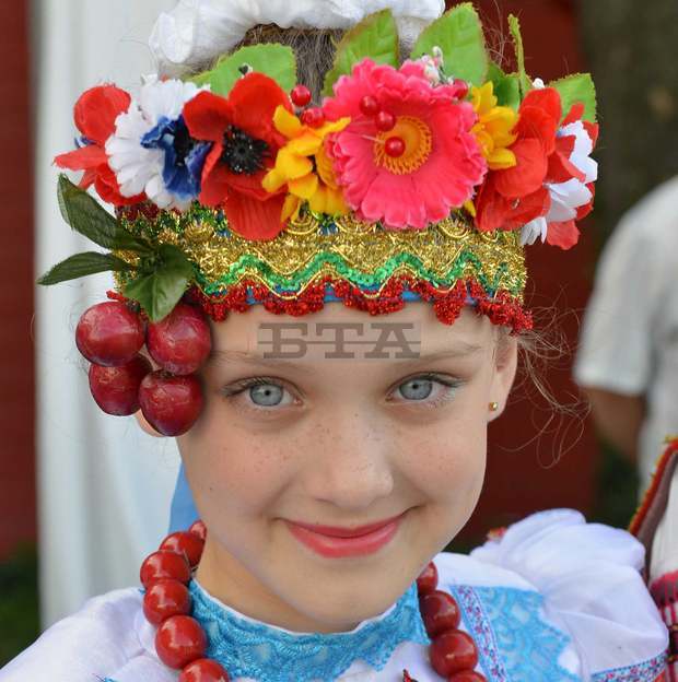 В Сливен днес ще бъде откритМеждународният детски фолклорен танцов фестивал"Приятелство без граници"