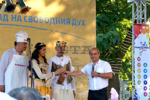 Хиляди русенци се включиха в "Русенския карнавал"