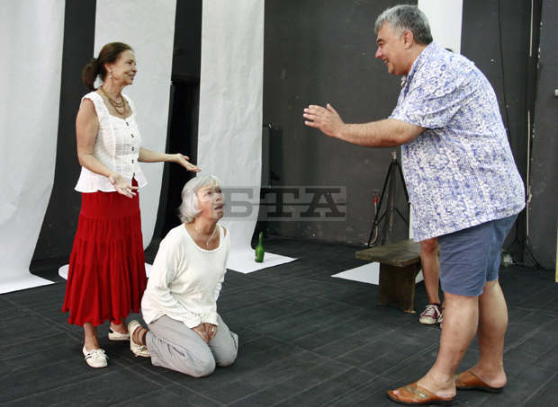 Според Майя Праматарова зрителят ще бъде активно въвлечен в "Бяло върху бяло"