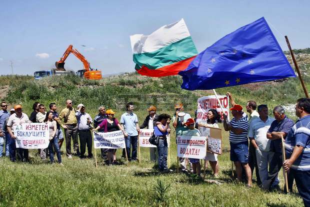 Екологично сдружение организира протестен митинг срещу изграждането на регионално депо за битови отпадъци край Ямбол