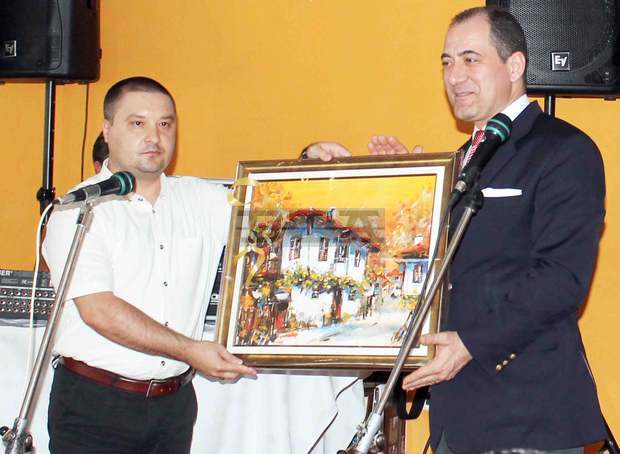 Посланикът на Турция посети Омуртаг в първия ден от Рамазан Байрам