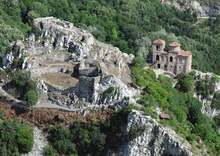 Отремонтирана е стенобойната кула при НПК "Асенова крепост"