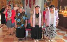 Света Божествена литургия  отслужи Доростолският митрополит Амвросий по случай празника на катедралния храм "Св. Св. Апостоли Петър и Павел" в Силистра Силистра, 29 юни /Пеню Николов, БТА/ 