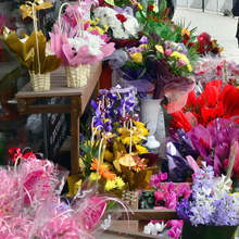 Данъчни инспектори започнаха  проверки на търговците  на цветя в Бургас