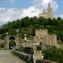 Фиданка от Гранитския дъб ще бъде засадена при средновековната църква "Св. Иван Рилски" под крепостта "Царевец" във Велико Търново