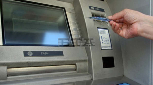 В Добрич жена, теглила пари с чужда банкова карта, получи условно наказание