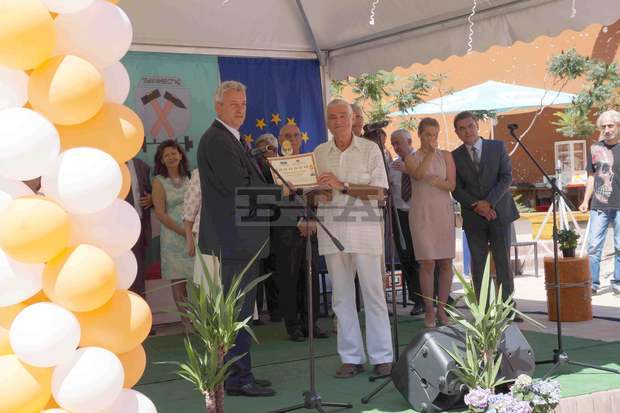 Кметът на Лъки  награди самодейци  от общината