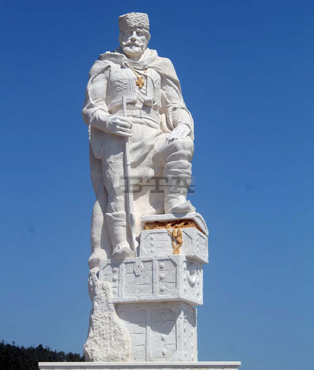 Паметник на Вълчанвойвода е открит в еленското село Раювци