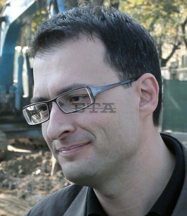 Зам.-кметът на София Любомир Христов ще провери строителството на моста на "Захарна фабрика" и бул. "Сливница" Зам.-кметът на София Любомир Христов ще провери строителството на моста на "Захарна фабрика" и бул. "Сливница"