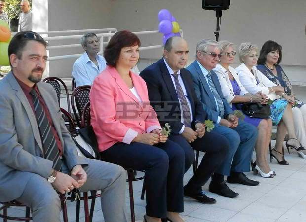 Първото в България държавно спортно училище в Плевен откри новата 2015-16 учебна година