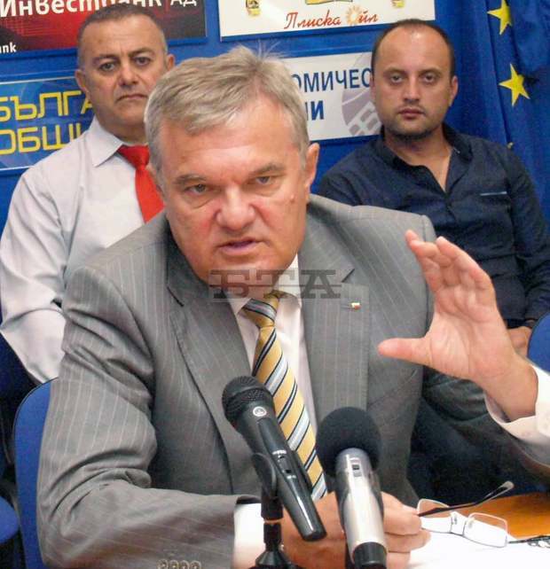 АБВ няма да участва в задкулисни договорки, ще води публична кампания според Румен Петков 