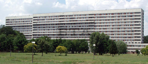 Клиниката по инфекциозни болести на УМБАЛ "Свети Георги" - Пловдив получи дарение от клуба на привържениците  на ФК "Локомотив Пловдив"