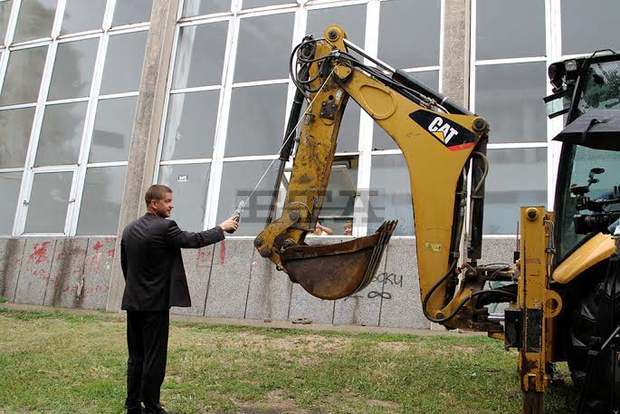 Започва реконструкцията  на покрития  плувен басейн в Стара Загора