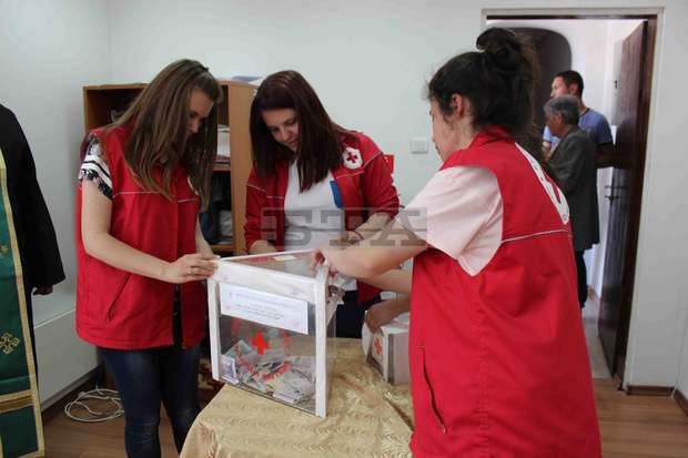 БЧК в Радомир подпомага социално слаби семейства