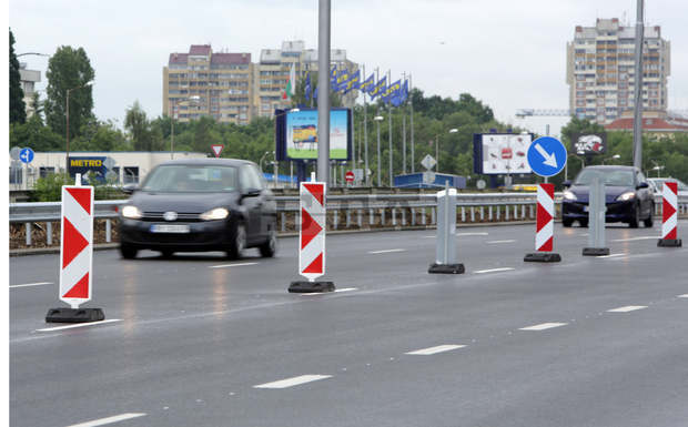 Продължава работата по  рехабилитацията в трите участъка на  бул. "Цариградско шосе"