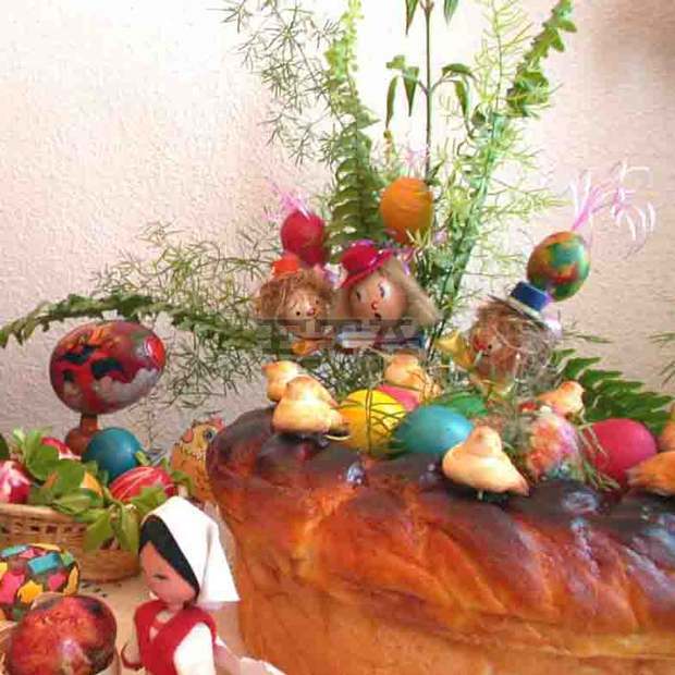 Обитателите на приюта при храма "Света Троица" в Добрич приготвиха Великденски обяд за децата от социални центрове