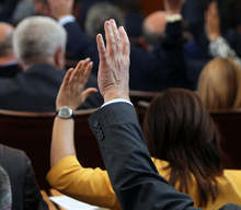 Съветниците в Созопол избраха временен кмет заради отстраняването от длъжност на сегашния - Панайот Рейзи