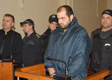 Съдът задържа под стража стрелеца по полицаи от село Орешник