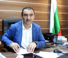 В Луковит въведоха пропускателен режим във всички магазини