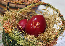 Великденска украса има в центъра на Русе