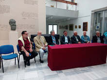 Дарение от книги получиха днес регионалната библиотека, училища и читалища от Кюстендил