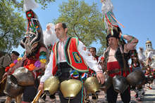 Над 1300 души се включиха във Варненския карнавал